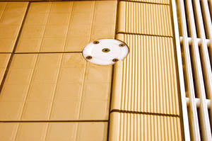 aidmoving grua-piscina-instalacion